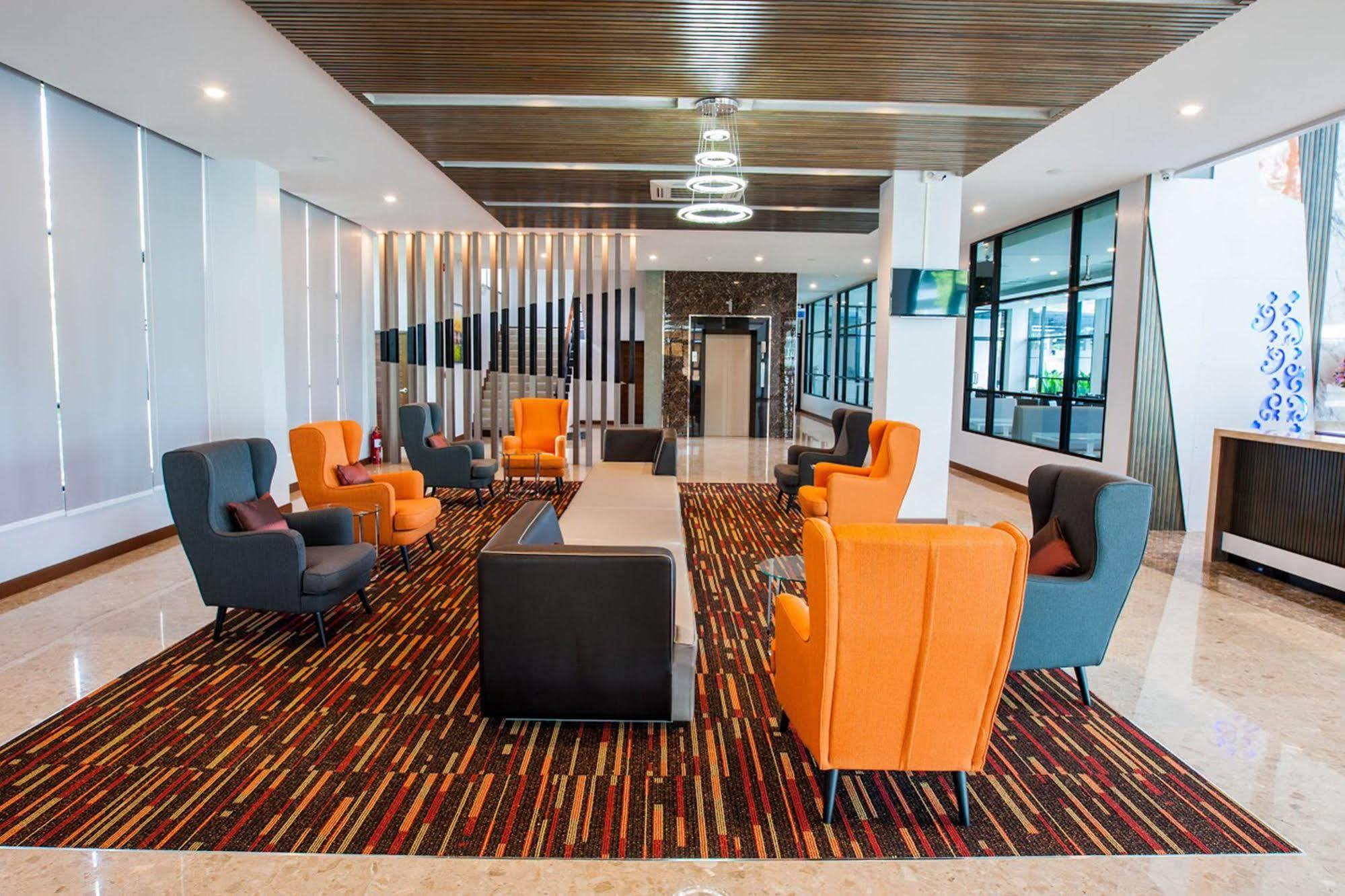 Ac Sportcenter Hotel Hat Yai Buitenkant foto