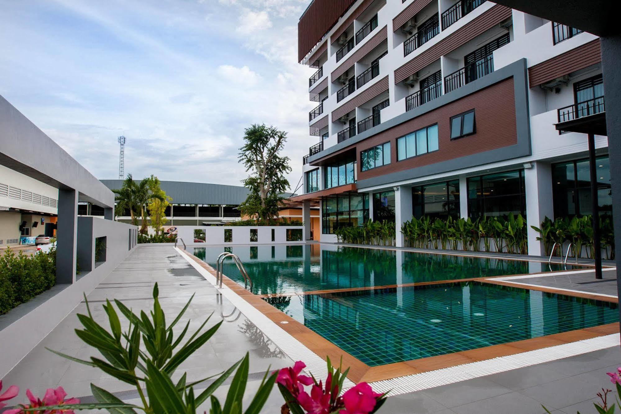 Ac Sportcenter Hotel Hat Yai Buitenkant foto